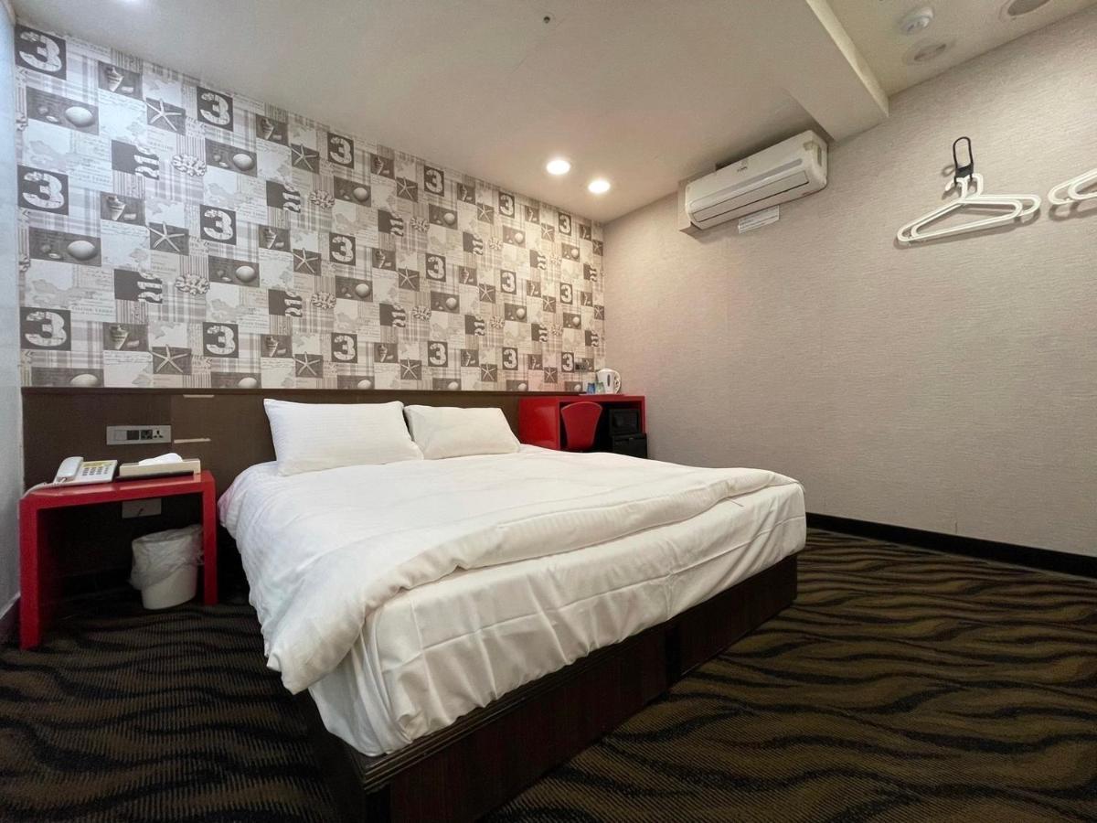 Standard Double Room - No Window (Check-in after 22:00)