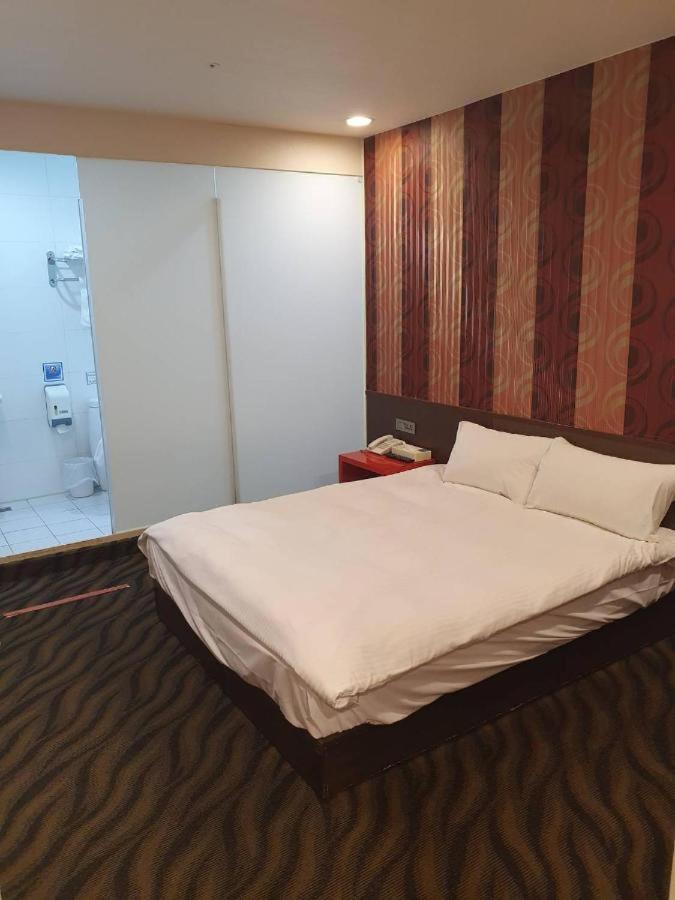 Single Room with Private Bathroom